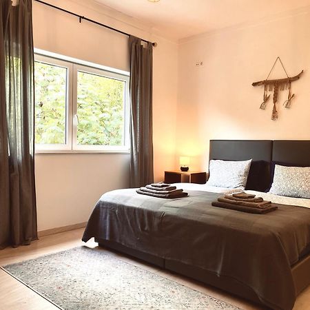Edles Apartment In Architektenvilla Mit Grossem Pool, Sauna, Dachterrasse Und Malerischem Garten Pataias Bagian luar foto